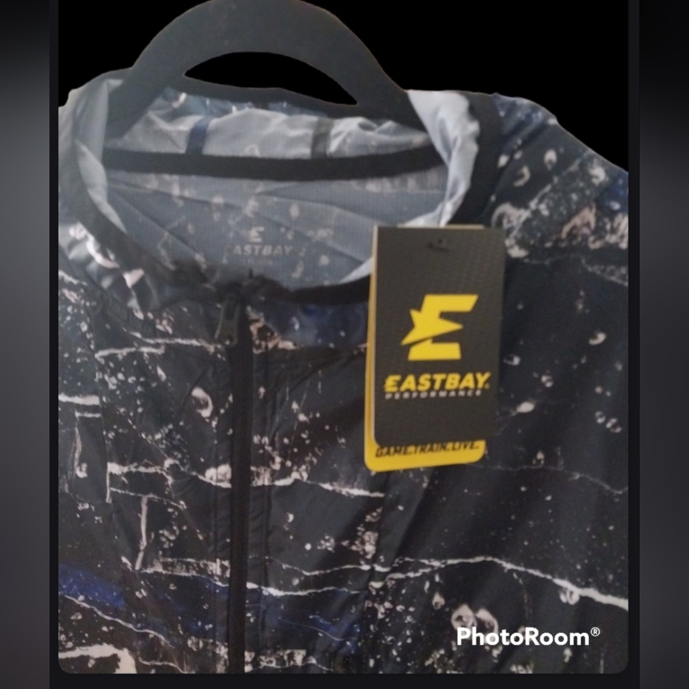 EASTBAY PERFORMANCE RUN JKT . - Picture 3 of 6